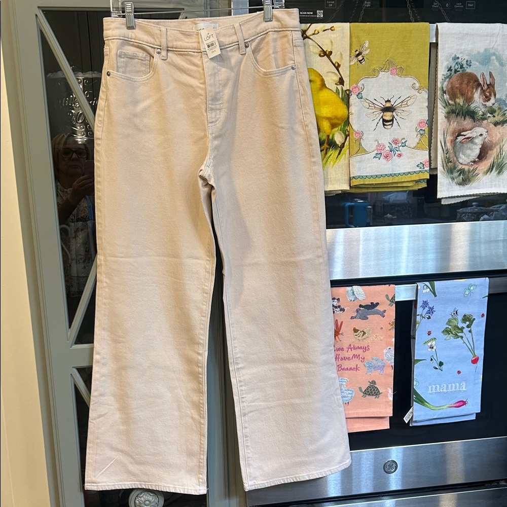 LOFT Women's Midrise Wideleg Pink Denim Jeans NWT Size 6/28